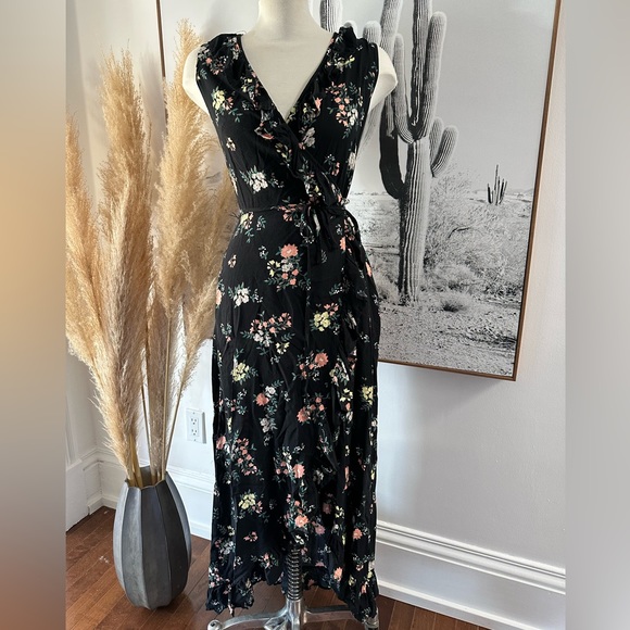 Black dress with floral pattern from Apricot in a size small. Wrap dress! - Picture 7 of 9